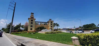 Hialeah - Photo 2
