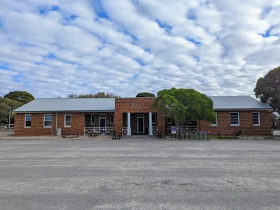 Kingstown Barracks - Photo 4