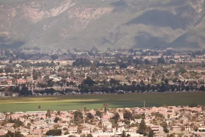Hemet - Photo 2