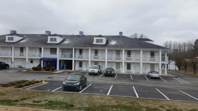 Tullahoma - Photo 3