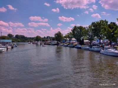 Ashtabula - Photo 2