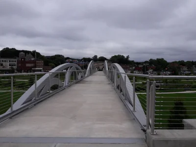 Meriden - Photo 2