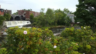 Middlebury - Photo 2