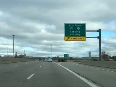 Southfield - Photo 3