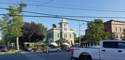 Clayton - Photo 5