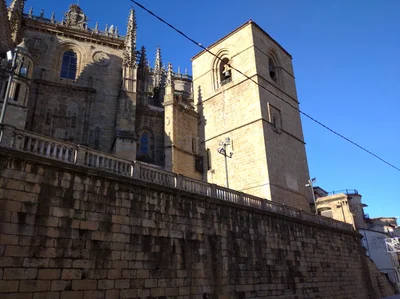 Plasencia - Photo 2