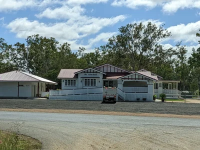 Lotus Creek - Photo 2
