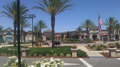 Brentwood - Photo 3