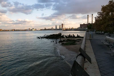 Secaucus - Photo 5