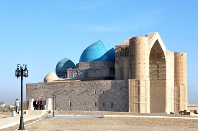 Turkestan - Photo 2