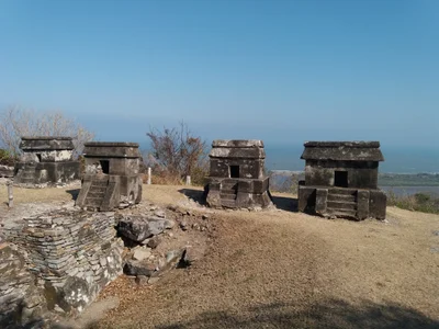 Quiahuiztlan Archaeological Zone - Photo 2