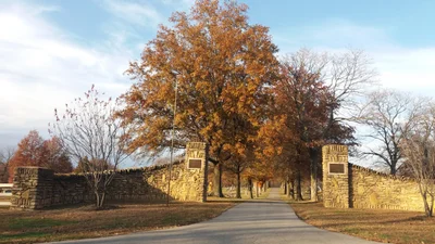 Baldwin City - Photo 2