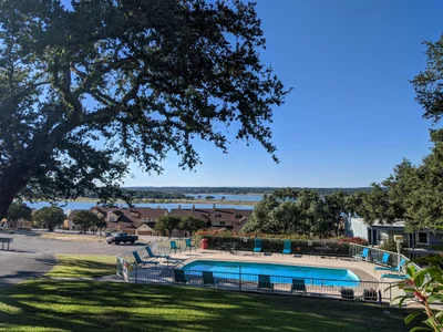 Canyon Lake - Photo 4