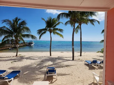 Little Cayman - Photo 2