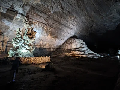 Parque Nacional Grutas de Cacahuamilpa - Photo 2