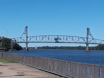 Burlington - Photo 4