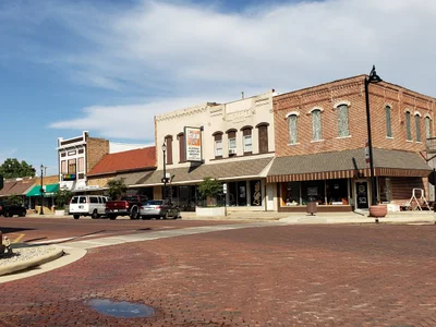 Gibson City - Photo 3