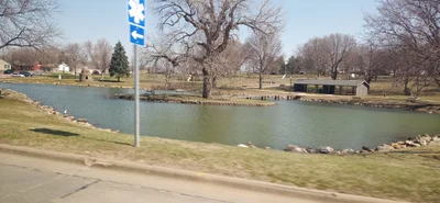 Yankton - Photo 2
