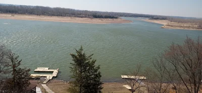 Yankton - Photo 3