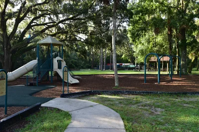 Lithia - Photo 5