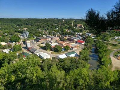 Lanesboro - Photo 2