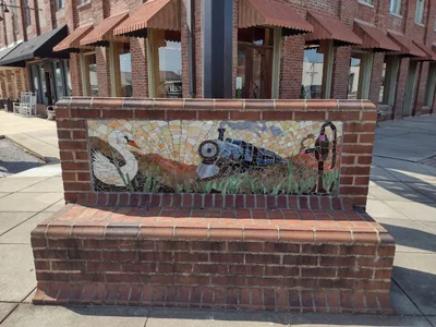 Tuscumbia - Photo 2