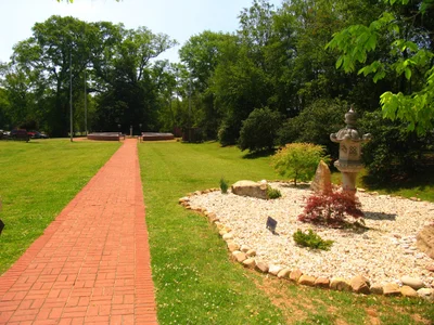 Tuscumbia - Photo 3