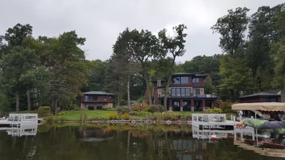 East Troy - Photo 2