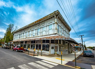 Yellville - Photo 3
