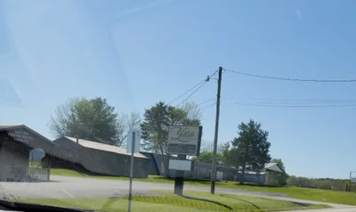 Yellville - Photo 4