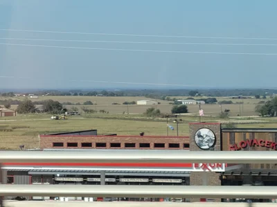 West - Photo 2