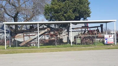 West - Photo 4