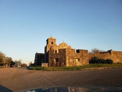 Gonzales - Photo 3