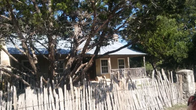 Concan - Photo 3