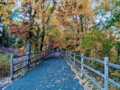 Farmington Valley Greenway - Photo 2