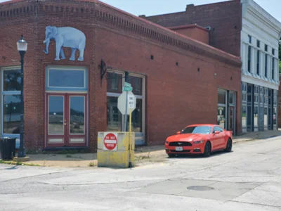 Clarksville - Photo 4