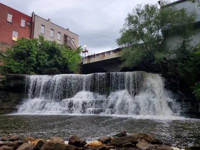Chagrin Falls - Photo 2