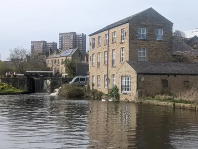 Calderdale - Photo 4