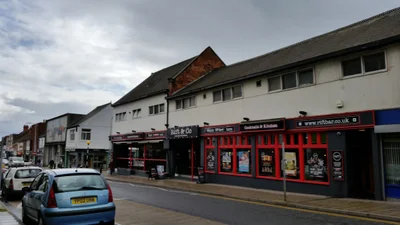 Scunthorpe - Photo 2