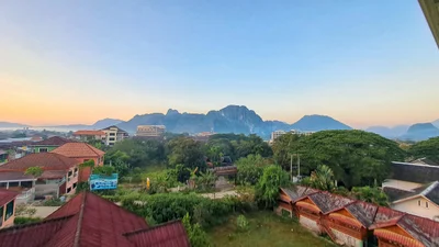 Vang Vieng - Photo 4