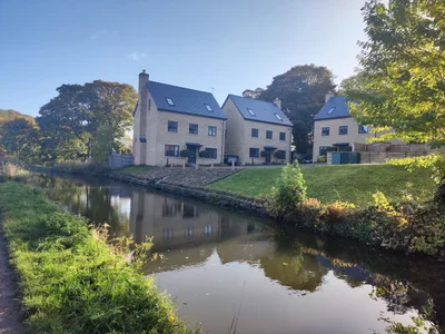 Cheshire East - Photo 2