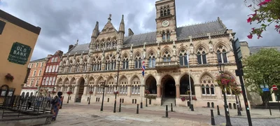 Northampton - Photo 4