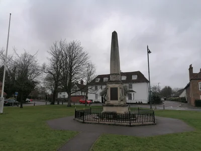 Stevenage - Photo 2