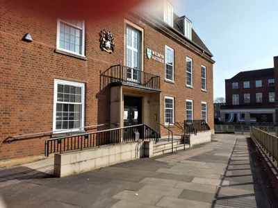 Welwyn Hatfield - Photo 4