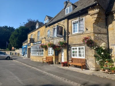 Cotswold - Photo 3