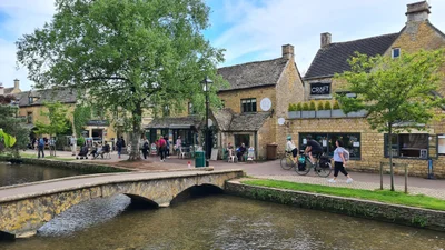 Cotswold - Photo 5