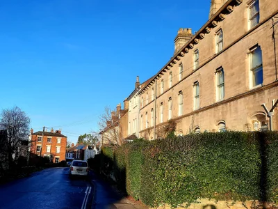 Stroud - Photo 2