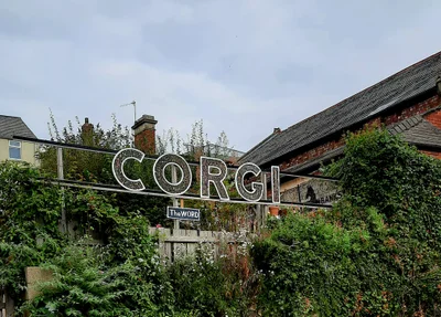 Stroud - Photo 3
