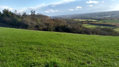Tonbridge and Malling - Photo 2