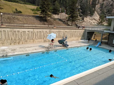 Radium Hot Springs - Photo 3